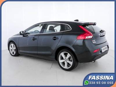 Volvo V40 D3 Geartronic Momentum Nero usata Milano