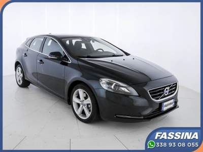 Volvo V40 D3 Geartronic Momentum Nero usata Milano