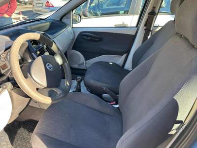 Fiat Punto 1.2i 16V cat 5 porte ELX Blu/Azzurro usata Nogaredo