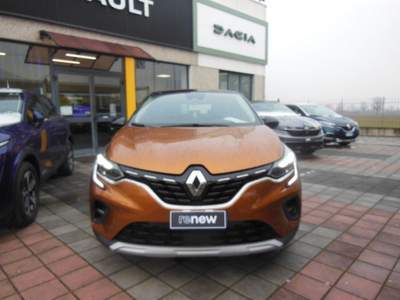 Renault Captur Plug-in Hybrid E-Tech 160 CV Intens Arancione usata San Martino Siccomario
