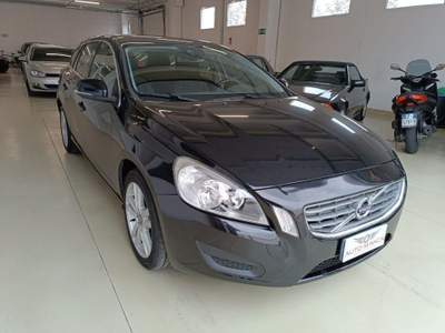 Volvo V60 D2 Powershift Nero usata Alghero