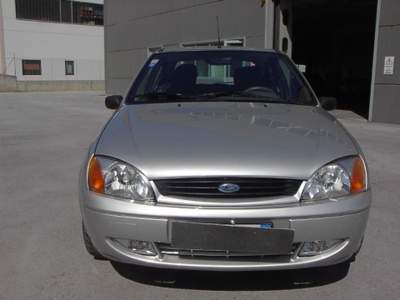 Ford Fiesta 1.2i 16V cat 3 porte Ghia "NEOPATENTATI" Argento usata Beinette