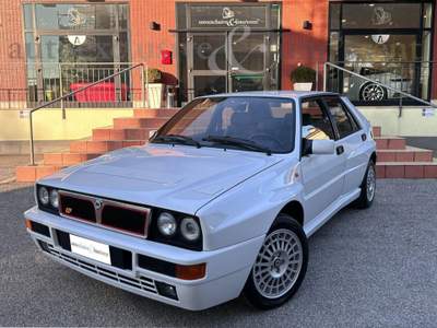 Lancia Delta 2.0i.e. turbo 16V HF integrale Bianco usata Pistoia