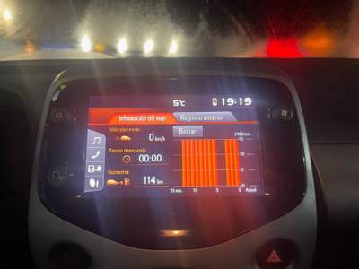 Toyota Aygo 1.0 VVT-i 72 CV 5 porte x-clusiv MMT Argento usata Roma