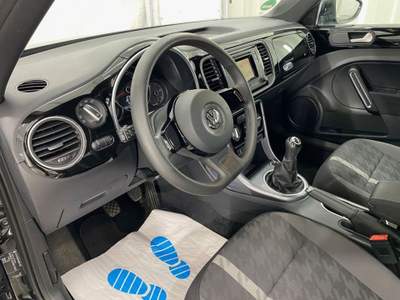 Volkswagen Maggiolino Cabrio 1.2 TSI Design BlueMotion Technology Nero usata Castelnuovo Rangone