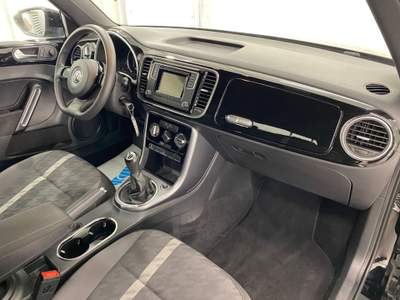 Volkswagen Maggiolino Cabrio 1.2 TSI Design BlueMotion Technology Nero usata Castelnuovo Rangone