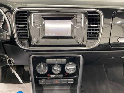 Volkswagen Maggiolino Cabrio 1.2 TSI Design BlueMotion Technology Nero usata Castelnuovo Rangone
