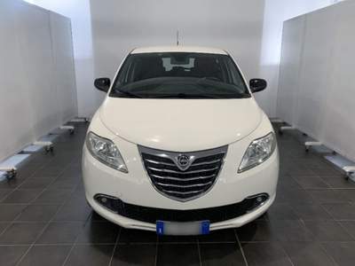 Lancia Ypsilon 1.3 MJT 16V 95 CV 5 porte S&amp;S Gold Bianco usata Torino