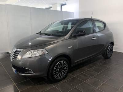Lancia Ypsilon 1.3 MJT 16V 95 CV 5 porte S&amp;S Silver Grigio usata Torino