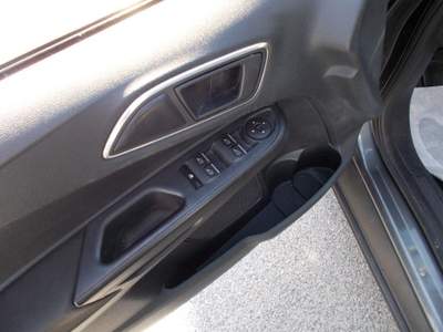 Ford B-Max 1.5 TDCi 75 CV Business Grigio usata San Giuseppe Vesuviano