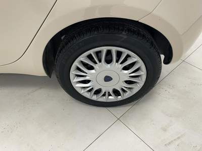 Lancia Ypsilon 1.3 MJT 16V 95 CV 5 porte S&S Gold Bianco usata Palermo