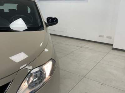Lancia Ypsilon 1.3 MJT 16V 95 CV 5 porte S&S Gold Bianco usata Palermo