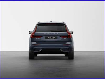 Volvo XC60 B5 AWD automatico Plus Dark Blu/Azzurro usata Milano