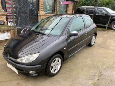 Peugeot 206 3p. Lee Nero usata Roma