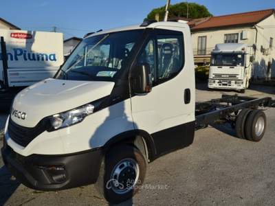 Iveco Daily 35C16 3.0 TELAIO NUOVO PASSO 3750 Bianco usata COMACCHIO