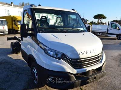 Iveco Daily 35C16 3.0 TELAIO NUOVO PASSO 3750 Bianco usata COMACCHIO