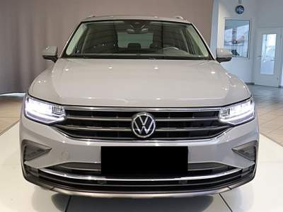 Volkswagen Tiguan 1.5 TSI 150 CV ACT Life Grigio usata Castelnuovo Rangone
