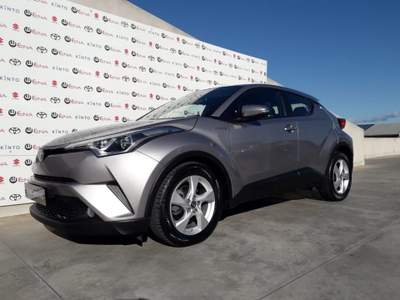 Toyota C-HR 1.8 Hybrid E-CVT Active Argento usata Cagliari