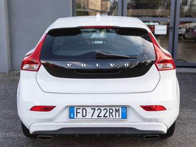 Volvo V40 D2 Momentum Bianco usata Silea