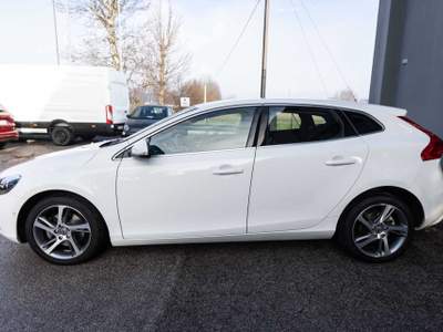 Volvo V40 D2 Momentum Bianco usata Silea
