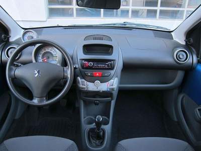 Peugeot 107 1.0 68cv 5P SWEET YEARS IN OTTIME CONDIZIONI Blu/Azzurro usata Olgiate Molgora