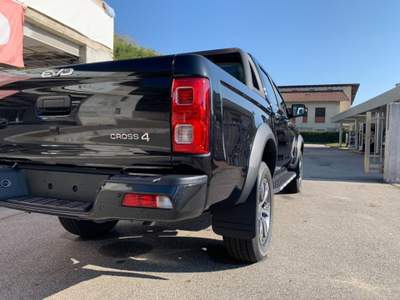 Evo Cross 4 EVO Cross 4 2.0 Turbodiesel Doppia Cabina Nero usata Cannobio