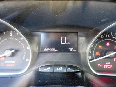 Peugeot 2008 BlueHDi 100 Active Grigio usata San Severo