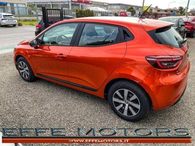 Renault Clio SCe 65 CV 5 porte Equilibre    "NEOPATENTATI" Arancione usata Pisa