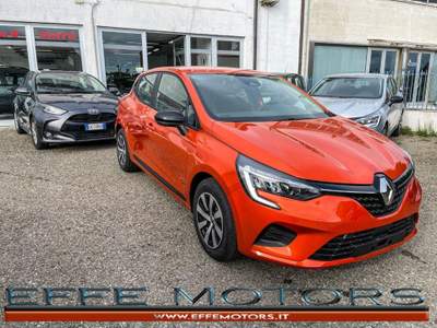 Renault Clio SCe 65 CV 5 porte Equilibre    "NEOPATENTATI" Arancione usata Pisa