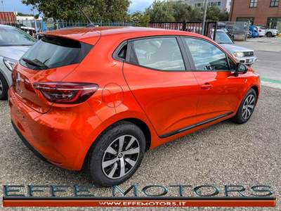 Renault Clio SCe 65 CV 5 porte Equilibre    "NEOPATENTATI" Arancione usata Pisa
