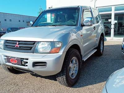 Mitsubishi Pajero 3.2 16V DI-D 3p. GLX Grigio usata Pisa
