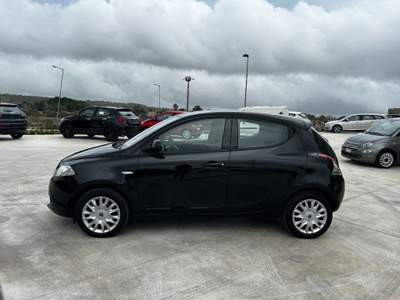 Lancia Ypsilon 1.2 69 CV 5 porte GPL Ecochic Silver Nero usata Poggiardo