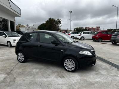 Lancia Ypsilon 1.2 69 CV 5 porte GPL Ecochic Silver Nero usata Poggiardo