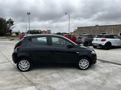 Lancia Ypsilon 1.2 69 CV 5 porte GPL Ecochic Silver Nero usata Poggiardo