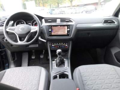Volkswagen Tiguan 2.0 TDI SCR Life Blu/Azzurro usata Castelnuovo Rangone