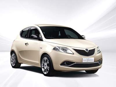 Lancia Ypsilon 1.0 FireFly 5 porte S&S Hybrid Gold Nero usata Castelnuovo Rangone