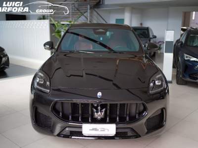 Maserati Grecale 2.0 MHEV Modena Nero usata Paolisi
