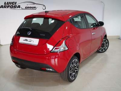 Lancia Ypsilon MY21 1.0 70CV HYBRID GOLD Rosso usata Paolisi