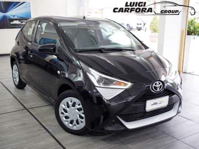 Toyota Aygo 1.0 72cv 5 porte x-play Nero usata Paolisi