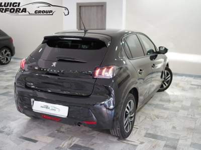 Peugeot 208 1.2 100cv PureTech Allure usata Paolisi