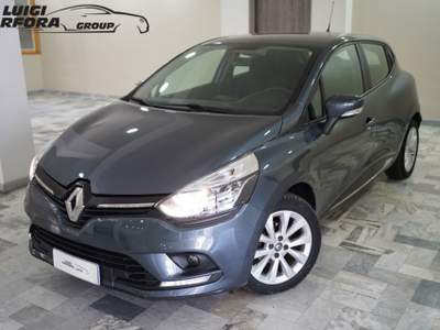 Renault Clio dCi 8V 90cv 5 porte Business Grigio usata Paolisi