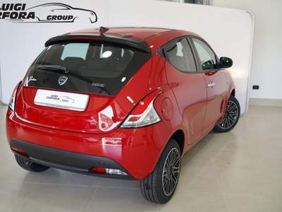 Lancia Ypsilon MY23 1.0 FIREFLY 70 CV START&STOP HYBRID SILVER PL Rosso usata Paolisi