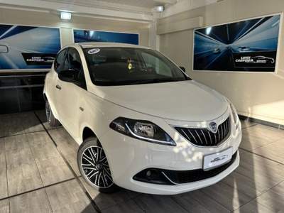 Lancia Ypsilon MY23 1.0 FIREFLY 70 CV START&STOP HYBRID GOLD Bianco usata Paolisi
