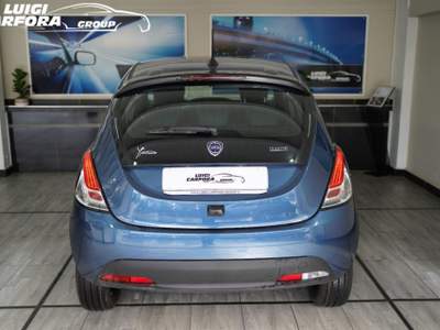 Lancia Ypsilon MY23 1.0 FIREFLY 70 CV START&STOP HYBRID GOLD usata Paolisi