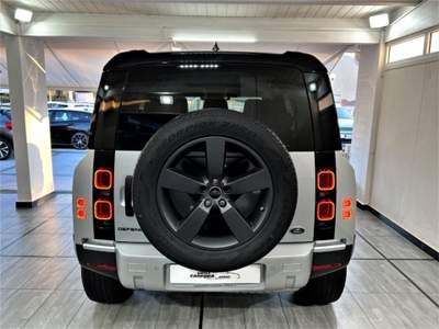 Land Rover Defender 110 2.0 SD4 AWD Auto Grigio usata Paolisi