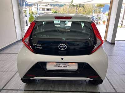 Toyota Aygo Connect 1.0 VVT-i 72 CV 5 porte x-cool Bianco usata Paolisi