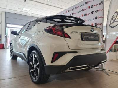 Toyota C-HR 2.0 Hybrid E-CVT Trend Bianco usata Cagliari