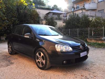 Volkswagen Golf 1.9 TDI DPF 5p. 5m. Comfortline Nero usata Sant'Angelo in Pontano