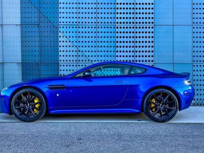 Aston Martin V8 Vantage VANTAGE S V8 SPORTSHIFT II CARBON  IVA 22% COMPR. Blu/Azzurro usata Bolzano