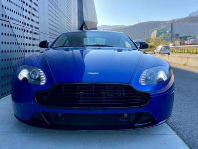 Aston Martin V8 Vantage VANTAGE S V8 SPORTSHIFT II CARBON  IVA 22% COMPR. Blu/Azzurro usata Bolzano